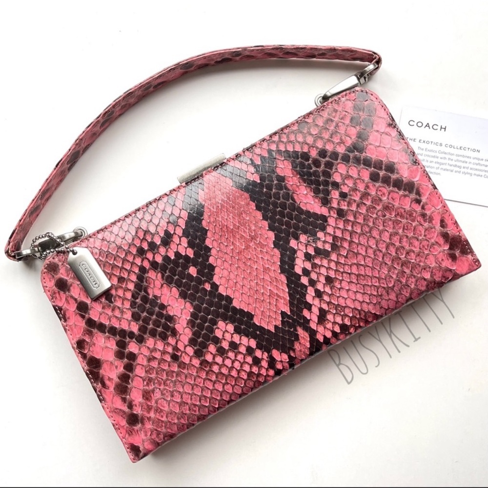 Very Rare NWOT Vintage Coach Fuchsia Snakeskin Python Clutch - Style No. 6154